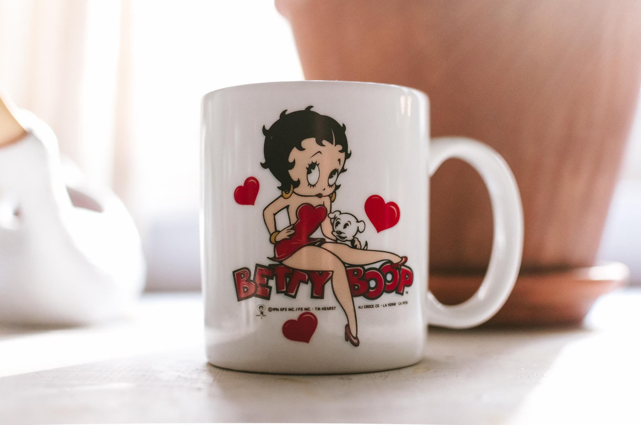 Betty Boop Sculpted Ceramic Coffee Mug - 18 oz.