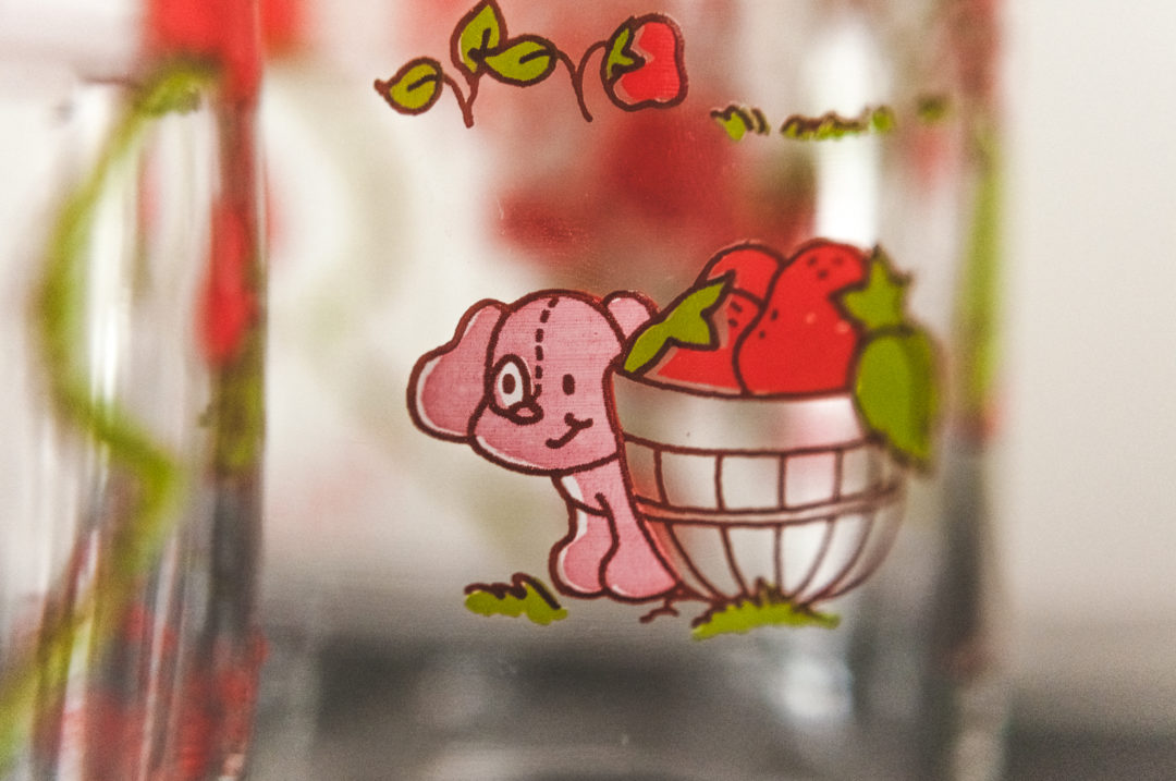 Strawberry Shortcake "It's the Berries" | Set of 4 | 16oz Vintage Glasses - Image 3